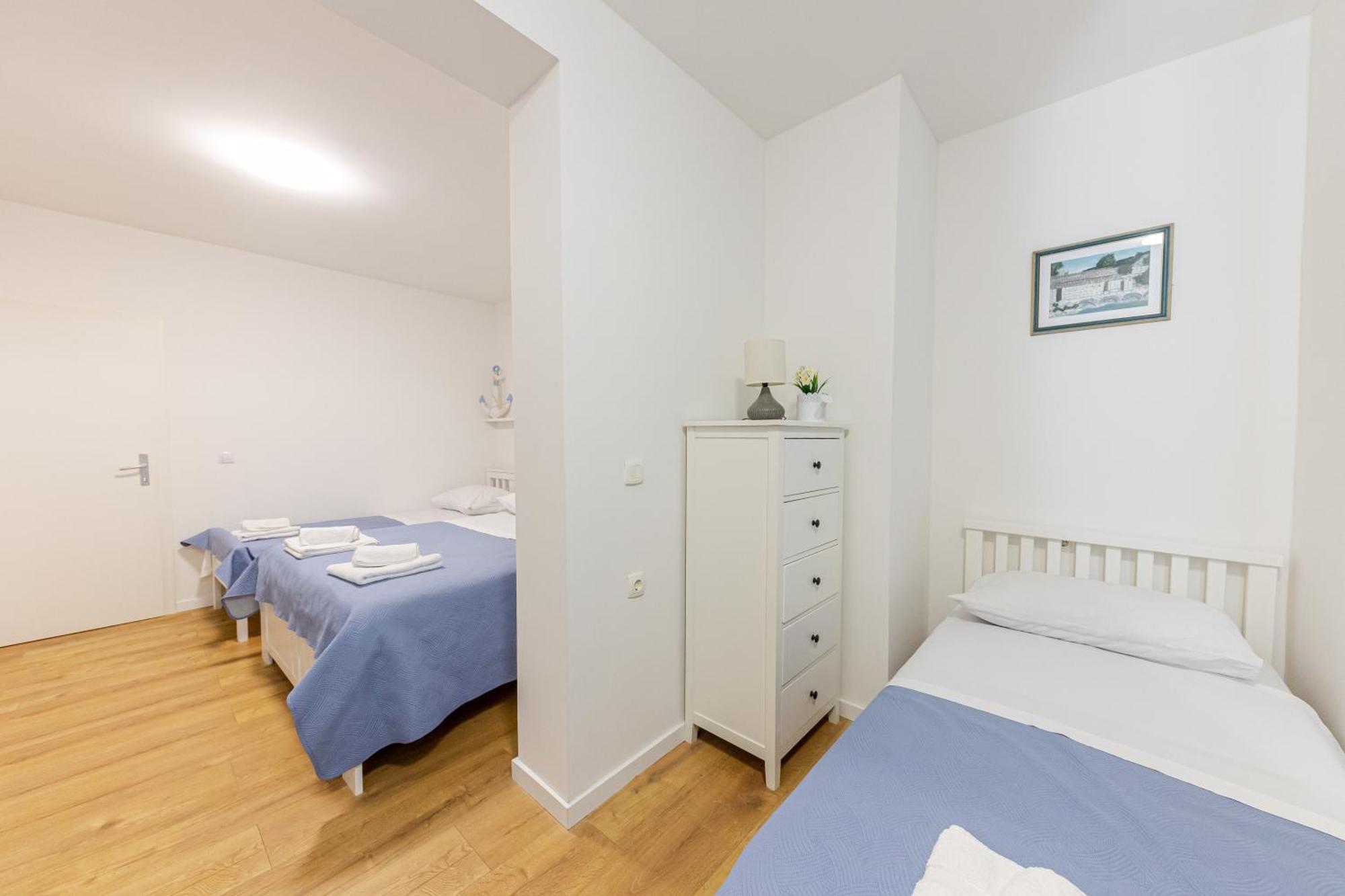House Niko M With 6 Apartments 스플리트 외부 사진