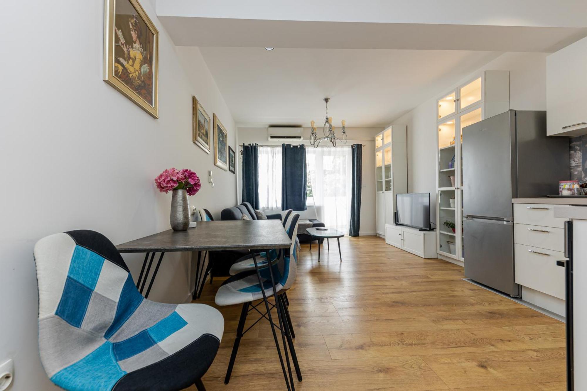 House Niko M With 6 Apartments 스플리트 외부 사진