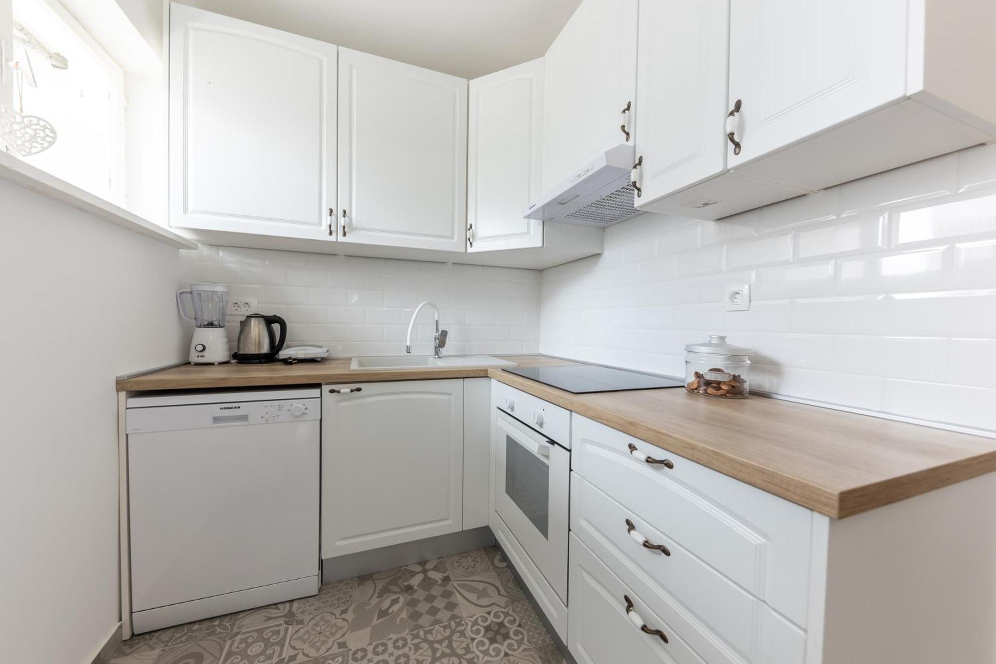 House Niko M With 6 Apartments 스플리트 외부 사진