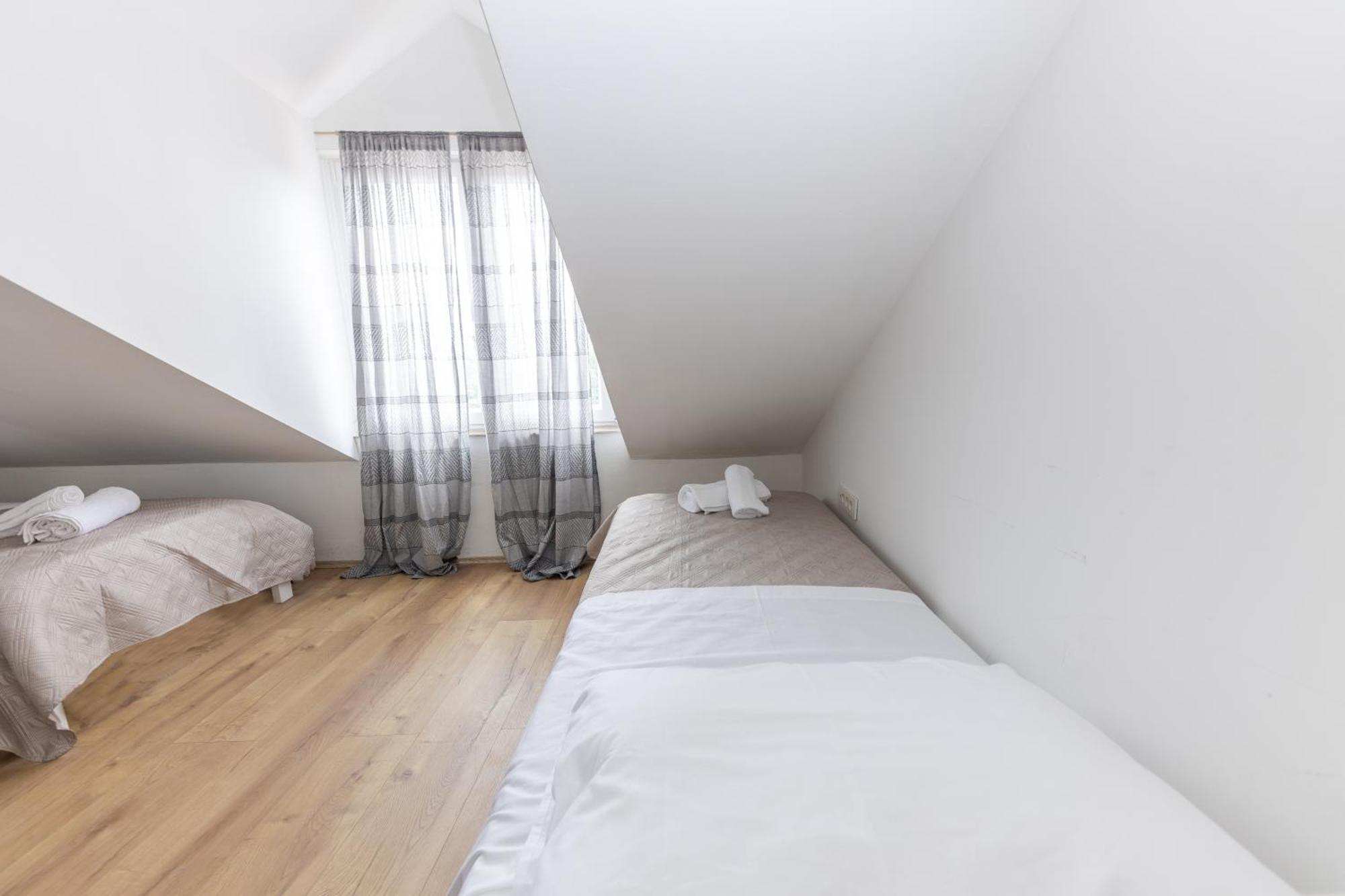 House Niko M With 6 Apartments 스플리트 외부 사진